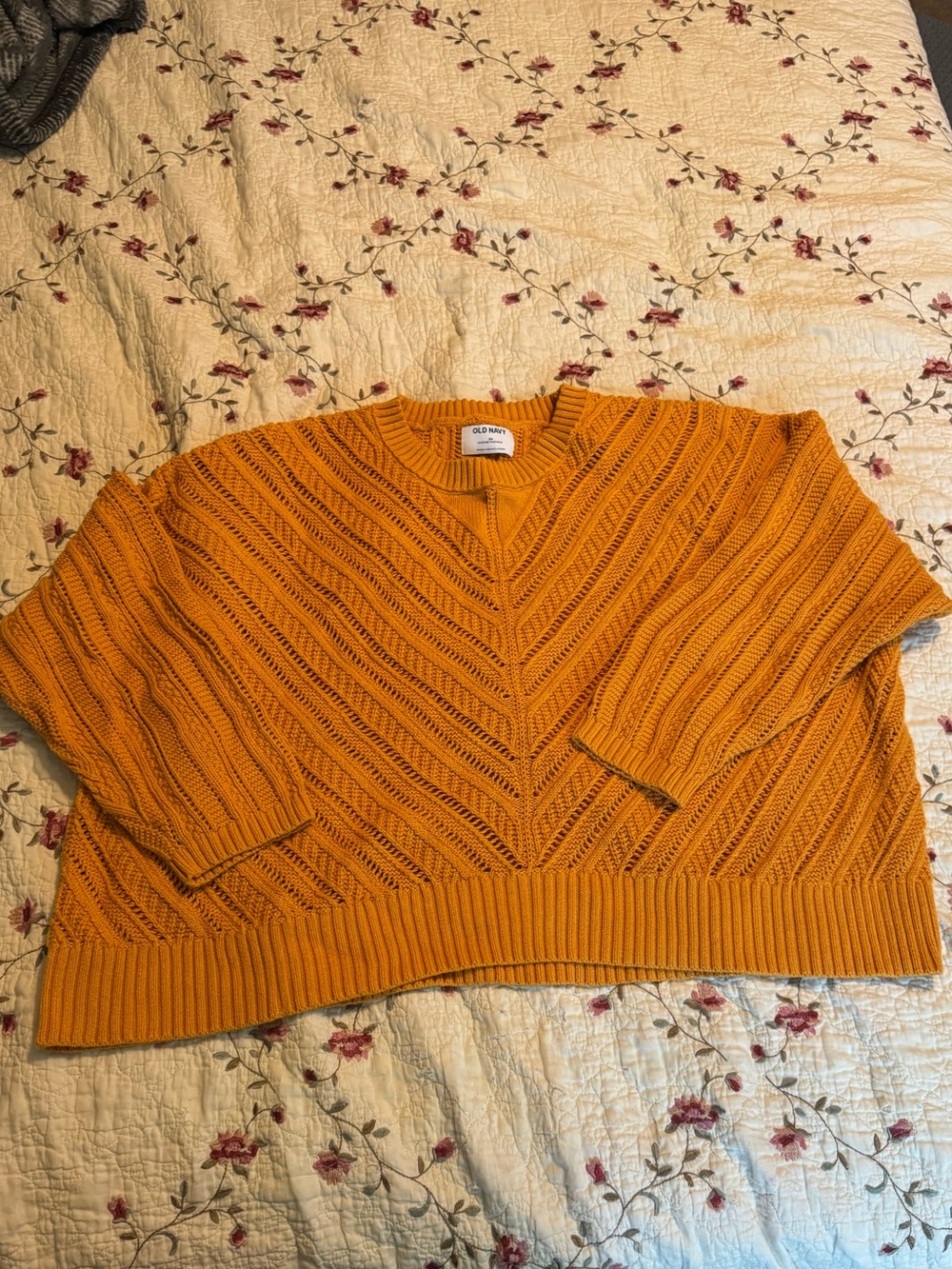 Cropped Sweater - Picture 3 of 5